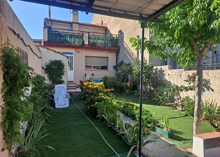 Holiday home Casa Con Jardin A 5' De Aranda De Duero *